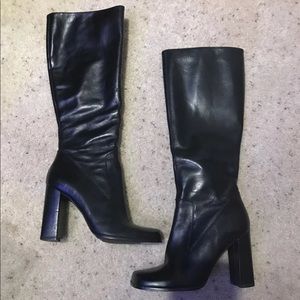 Heeled real leather boots